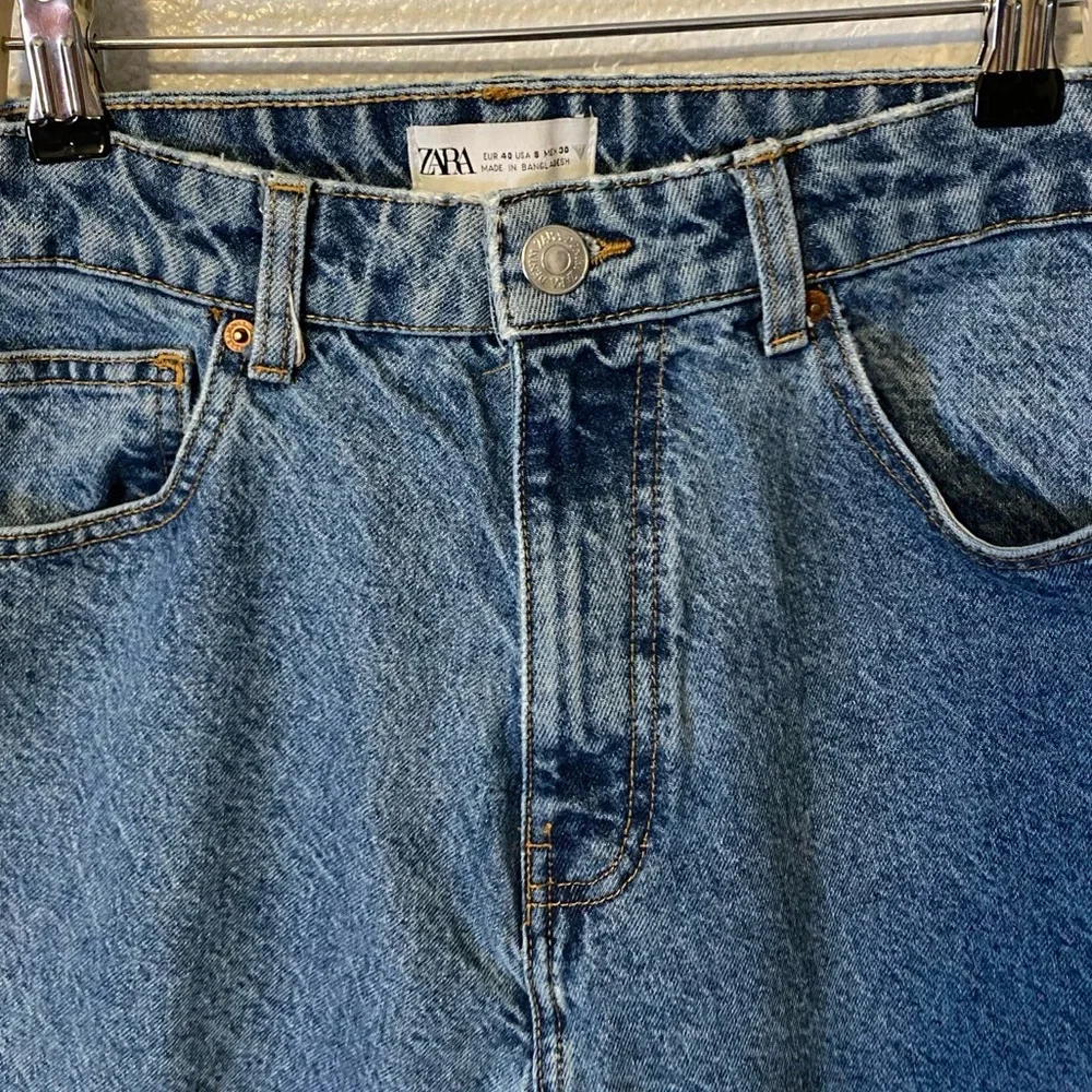 Zara High Rise Straight Leg Regular Wash Zip Fly Women’s Denim Jeans Size 8 - Picture 7 of 9